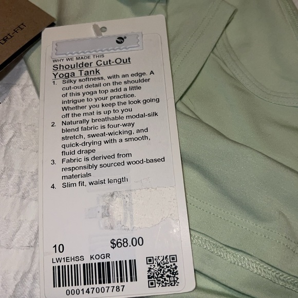 NWT LULULEMON CUT OUT YOGA TANK - Picture 7 of 8